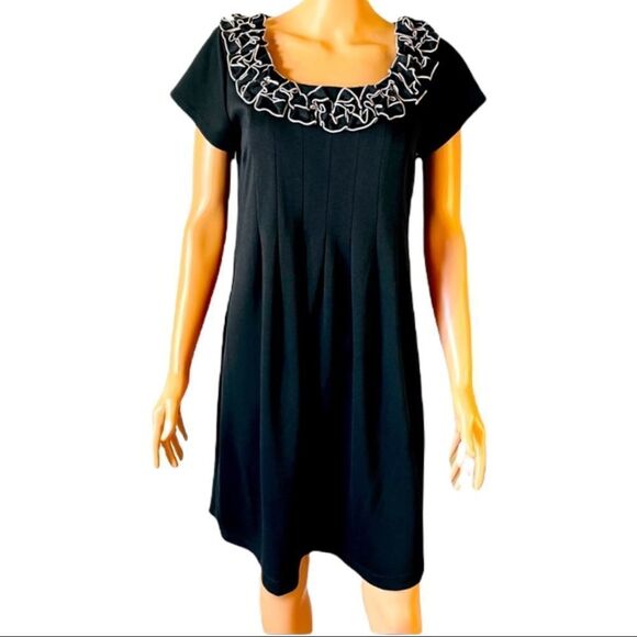 Robbie Bee Black Ruffle Neckline Dress Sz 6 - Picture 1 of 14